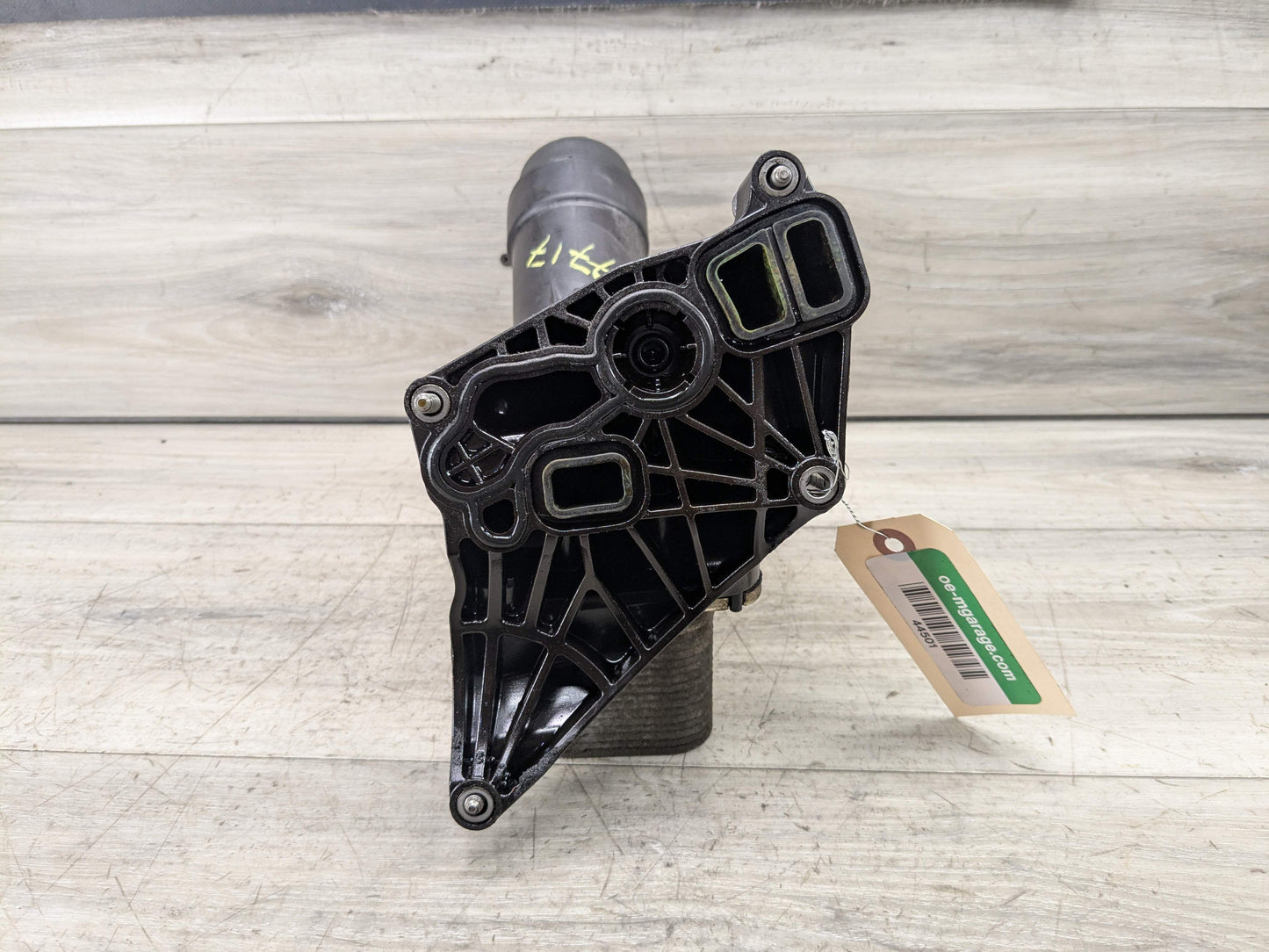 17-20 OEM BMW F22 F30 F32 F36 G01 G30 230 330 430 Engine B46 Oil Filter Housing