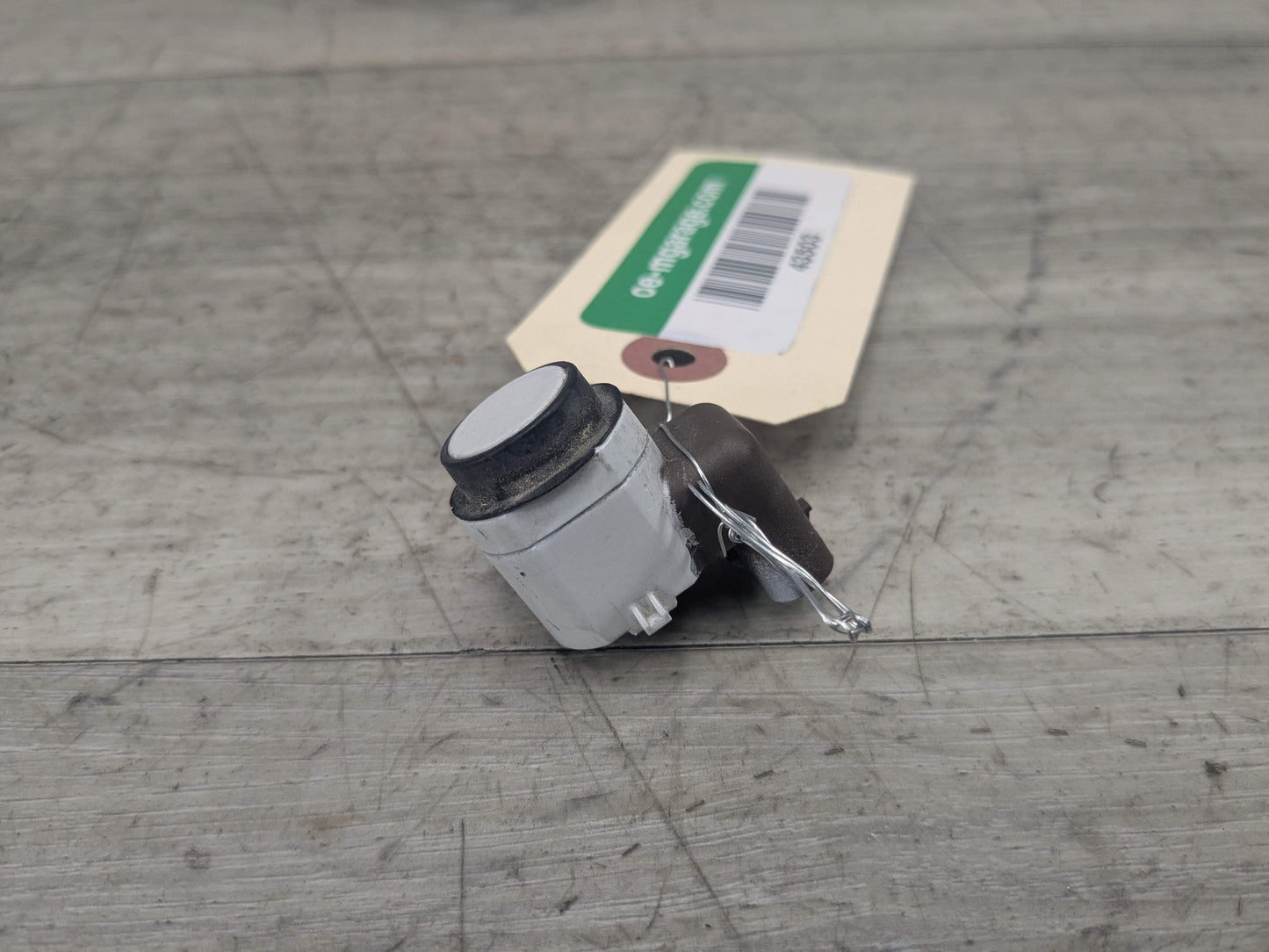 OEM BMW E70 F02 F06 F10 F12 F13 F25 X3 X5 Rear Parking Distance PDC Sensor White