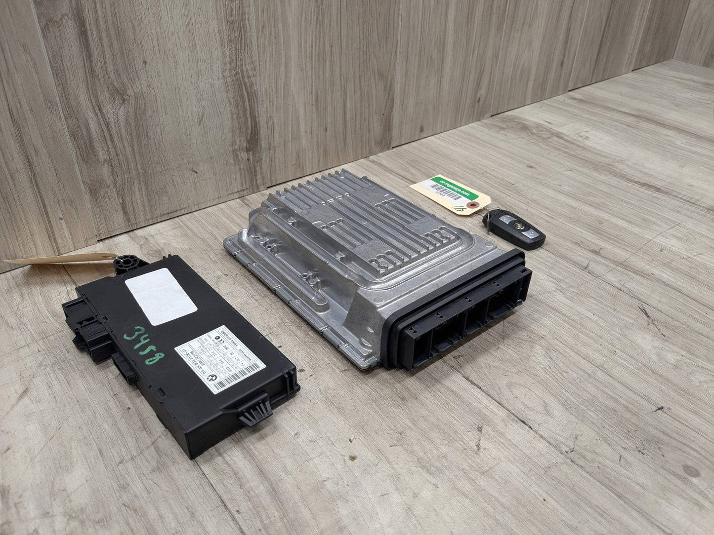 10-14 OEM BMW E70 E71 X5M X6M Engine S63 DME ECU CAS Key Computer Unit SET