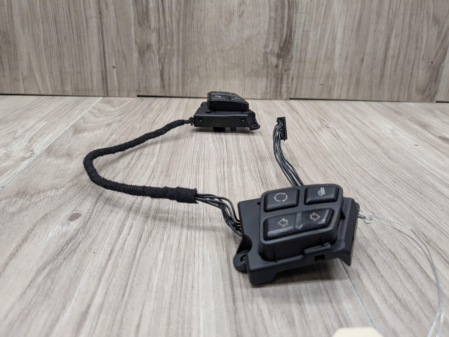 06-13 OEM BMW E82 E84 E88 E90 E92 E93 Steering Wheel Multifunction Button Switch