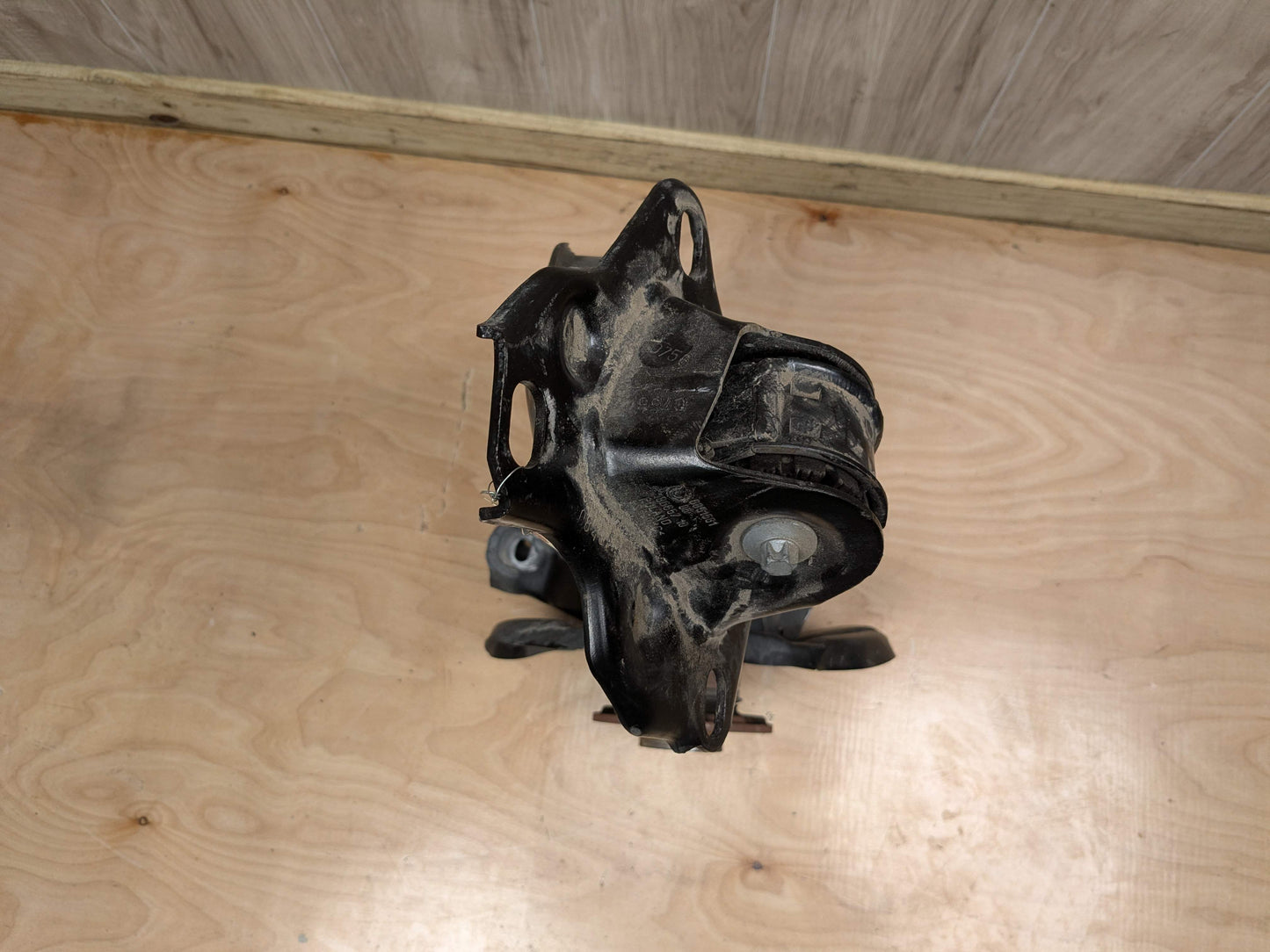 OEM BMW F39 F44 F48 X1 X2 Rear Left Driver Trailing Control Arm Knuckle Spindle