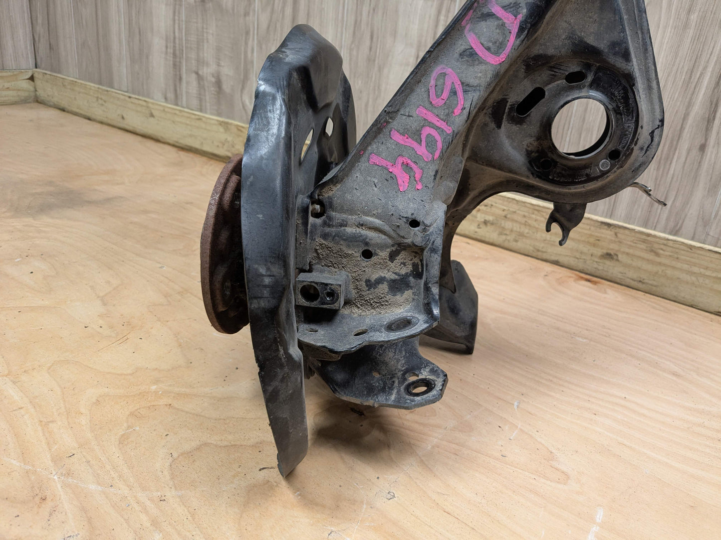 OEM BMW F39 F44 F48 X1 X2 Rear Left Driver Trailing Control Arm Knuckle Spindle