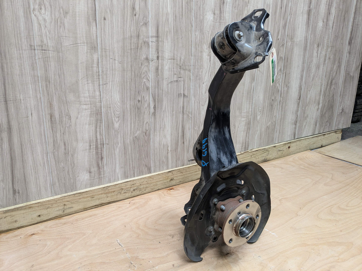 OEM BMW F39 F44 F48 X1 Rear Right Passenger Trailing Control Arm Knuckle Spindle
