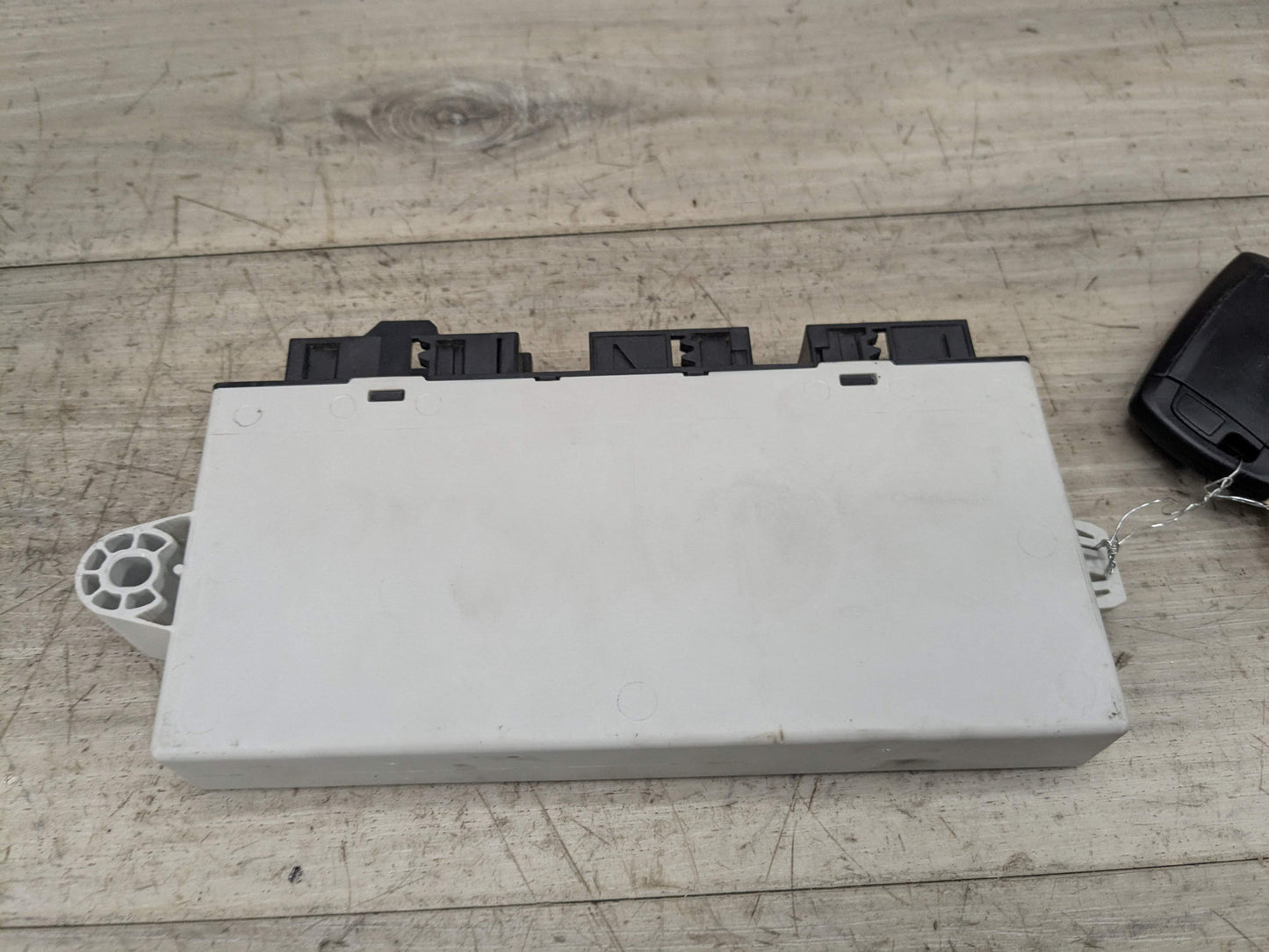 *OEM BMW F10 F07 F12 F01 F06 F25 CAS4 Comfort Access Control Unit Module w/ Key