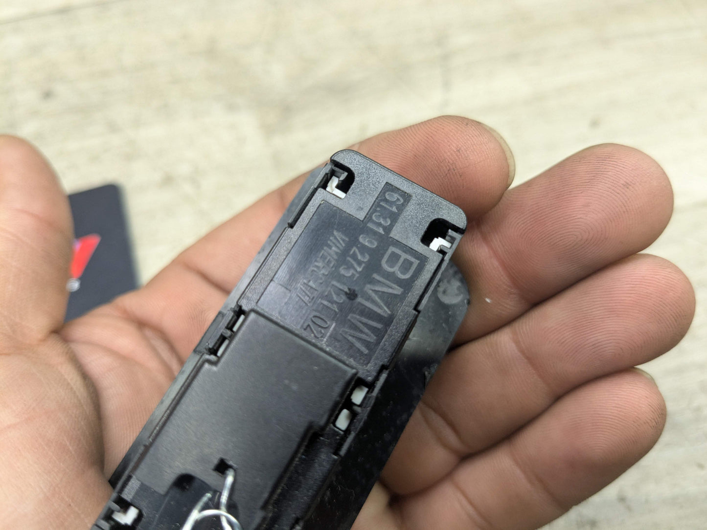 OEM BMW F02 F10 F12 F30 F80 F25 F90 G30 G01 X5 Rear Trunk Lid Center Lock Switch