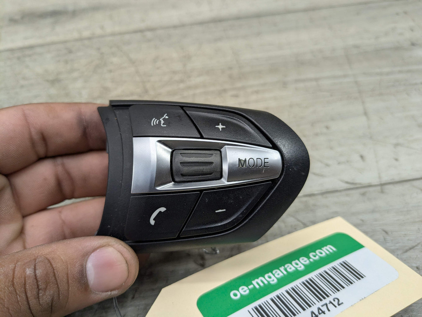 OEM BMW F10 F22 F23 F30 F32 F33 F36 M SPORT Steering Wheel Multifunction Button