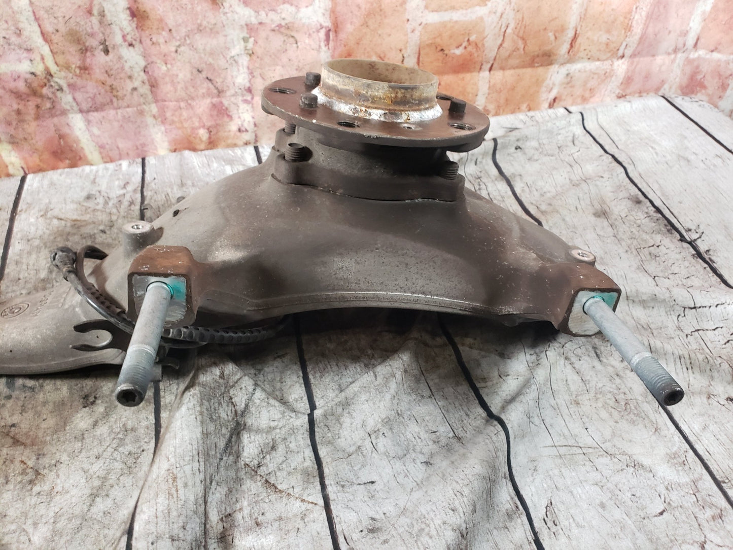 BMW 11-13 F10 M5 Front Right Passenger Hub Spindle Carrier Knuckle Pre LCI