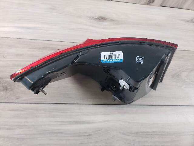 BMW 14-16 F10 535xi PASSENGER RH QUARTER PANEL TAIL LIGHT LCI