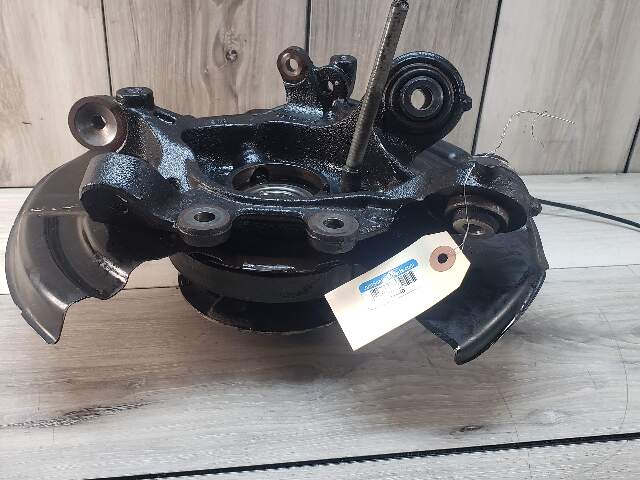 BMW 14-16 F22 235i Rear Right Wheel Hub Spindle Pre LCI