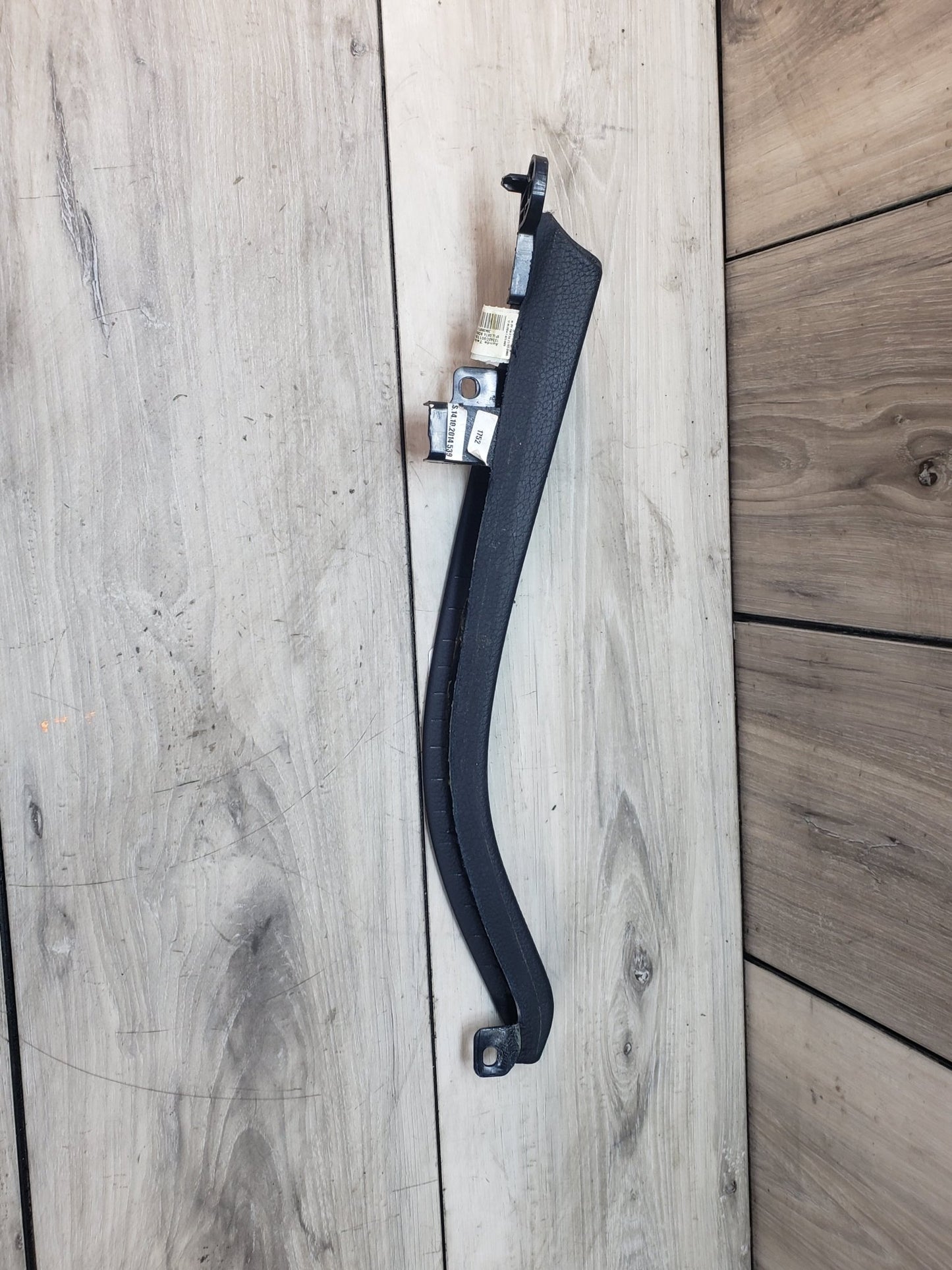 BMW 14-16 F10 535i Front Center Console Compartment Edge Trim LCI LCI
