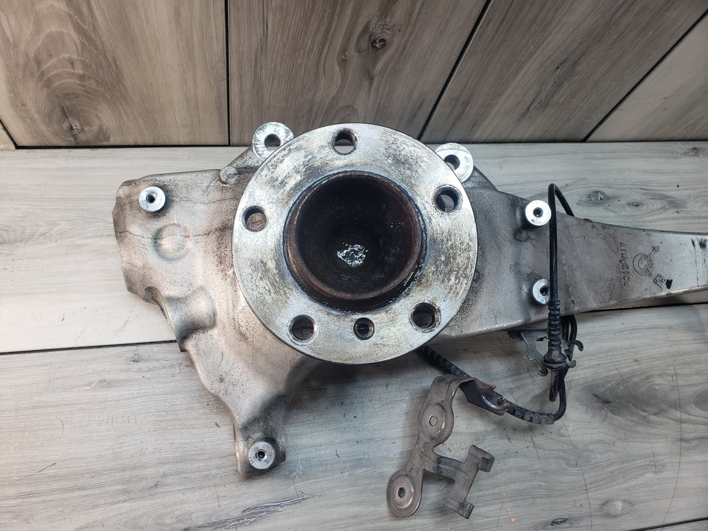 BMW 14-16 F10 535i Steering Knucle Spindle Front Right Passenger LCI
