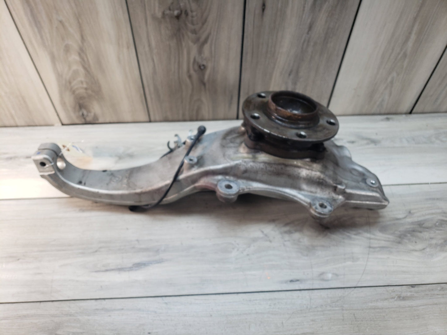 BMW 14-16 F10 535i Steering Knucle Spindle Front Right Passenger LCI