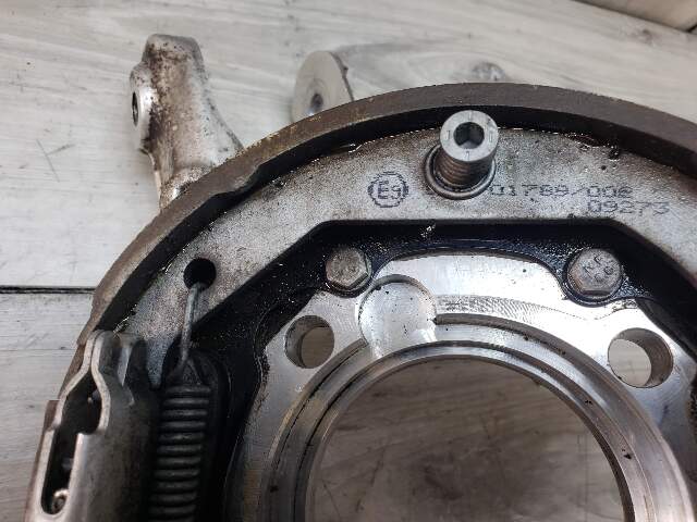 15-20 OEM BMW F80 F82 M3 M4 Rear Suspension Right Knuckle Wheel Hub Spindle