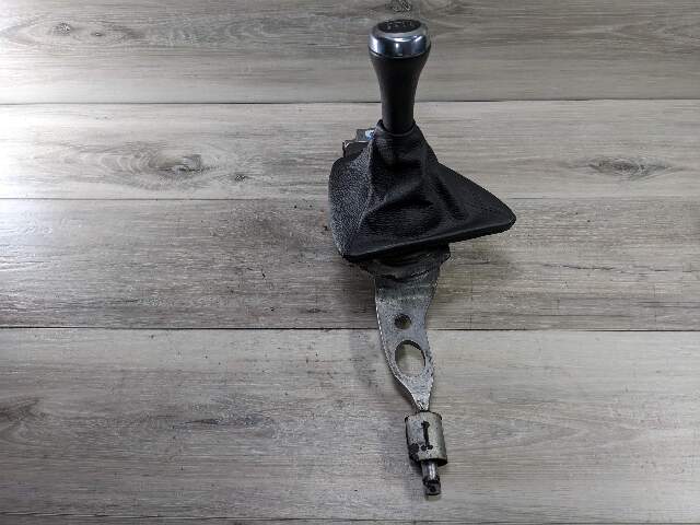 BMW 11-13 E93 335i Shift Rod Mechanism With Gear Shift Knob Shifter w/ Boot LCI