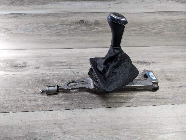 BMW 11-13 E93 335i Shift Rod Mechanism With Gear Shift Knob Shifter w/ Boot LCI