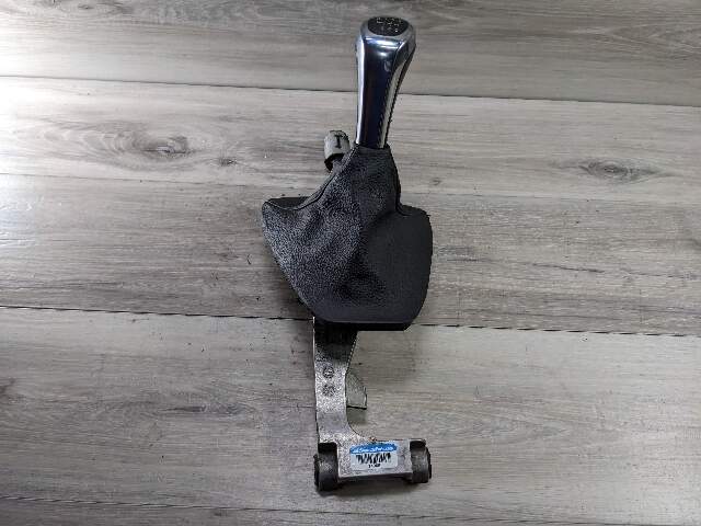 BMW 11-13 E93 335i Shift Rod Mechanism With Gear Shift Knob Shifter w/ Boot LCI