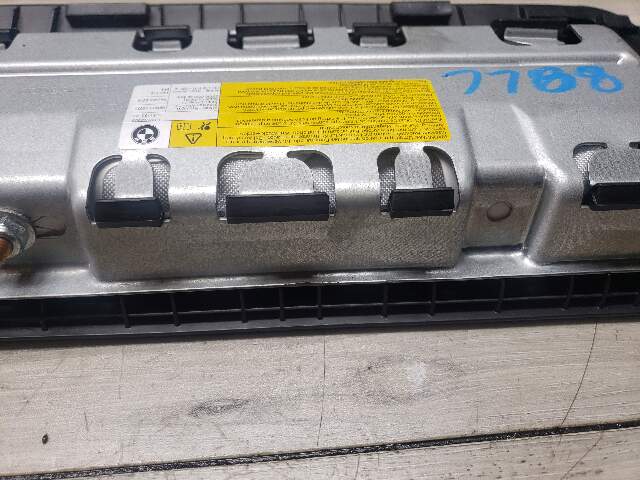 11-18 OEM BMW F06 F10 F12 F13 528 535 550 M5 Front Right Passenger Knee Airbag