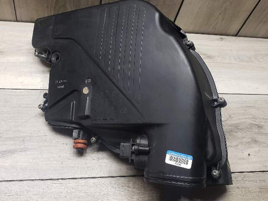 BMW 12-14 F13 650i Air Filter Box Air Filter Housing Air Filter Right Pre LCI