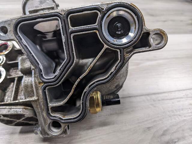 15-20 OEM BMW F87 F80 F82 M2 M3 M4 S55 Engine Oil Filter Housing COOLER
