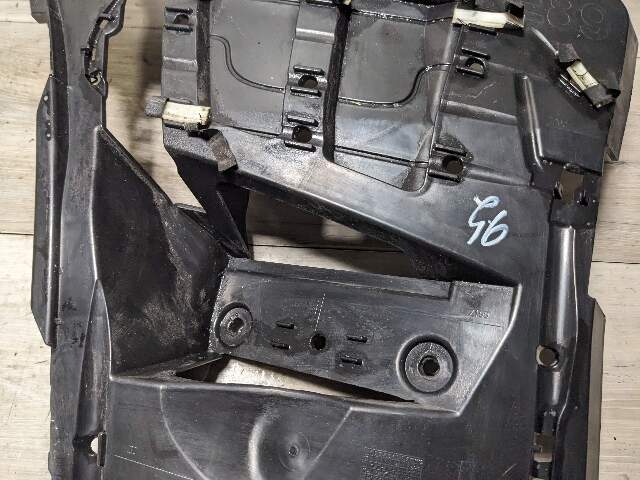 09-16 OEM BMW E89 Z4 Rear Bumper Left Guide Support Carrier Panel