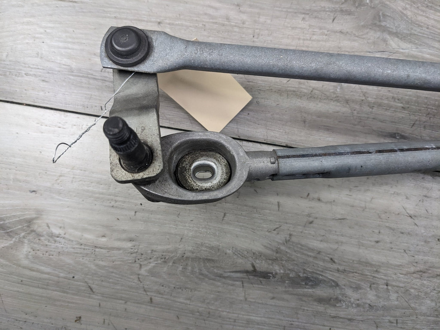 09-16 OEM BMW Z4 E89 Front Windshield Wiper Linkage W Motor