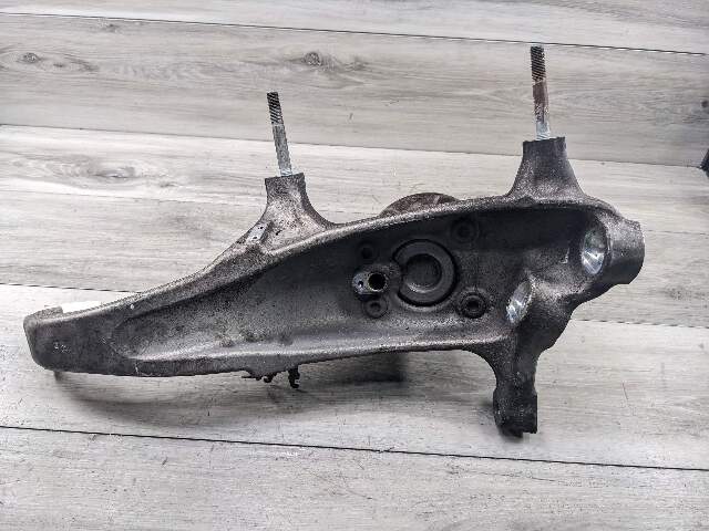 OEM BMW F10 M5 F06 F12 F13 M6 Front Passenger Hub Spindle Carrier Knuckle