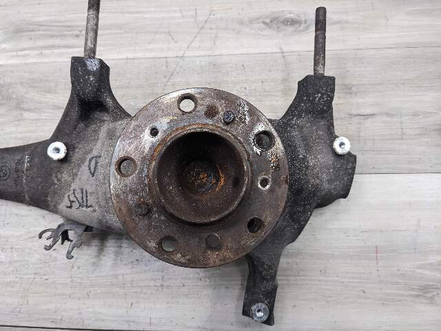 OEM BMW F10 M5 F06 F12 F13 M6 Front Left Driver Hub Spindle Carrier Knuckle