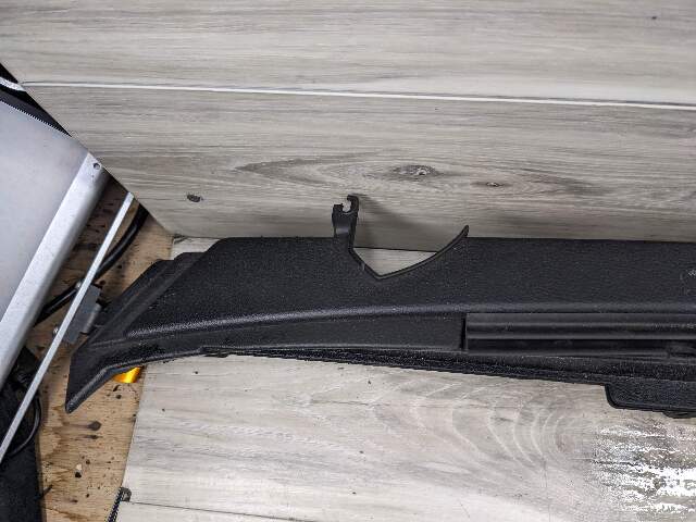 09-16 E89 Z4 Rear Bulkhead Partition Trim Panel
