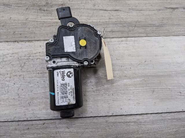 12-18 OEM BMW F22 F30 F32 F33 F36 235 325 328 335 428 435 Windshield Wiper Motor