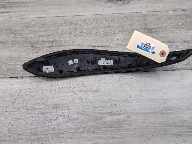 15-20 OEM BMW F80 F82 F83 M3 M4 Right Door Panel Pull Handle Leather Black