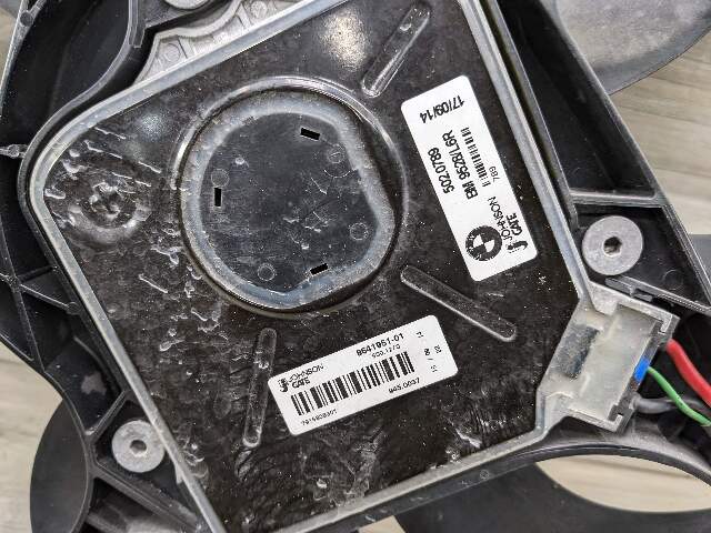 11-16 OEM BMW F10 520 528 N20 Radiator Cooling Fan Clutch w/ Motor Assembly 600W