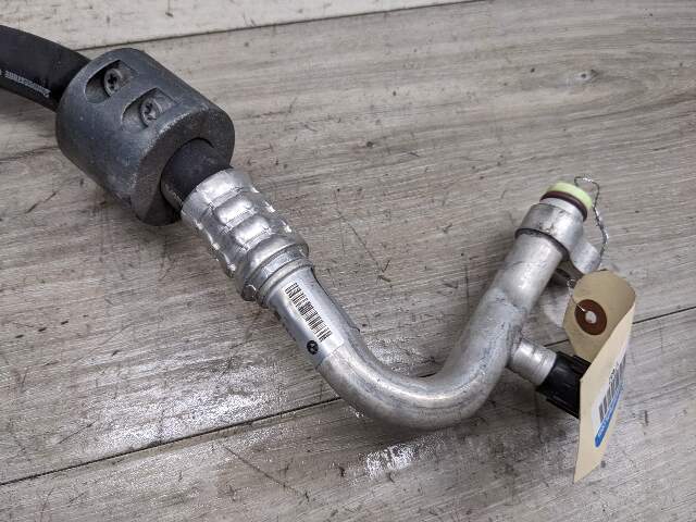 12-18 OEM BMW F22 F23 F30 F32 F33 F36 Air Condenser Pressure Suction Hose