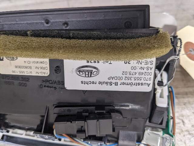 10-16 OEM Porsche Panamera Rear Right B Pillar A/C Air Vent