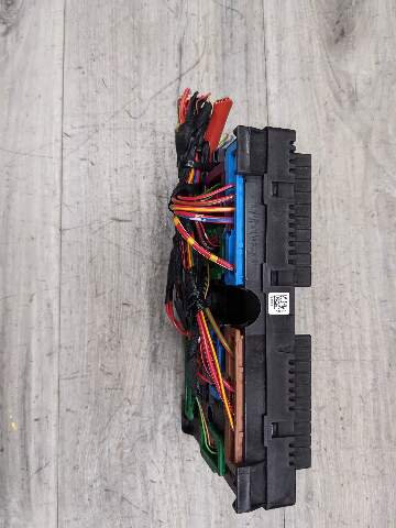 2016-2019 OEM BMW G30 G11 G12 Rear Power Distribution Fuse Box Module Unit