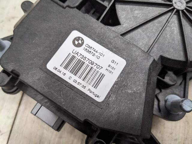 16-19 OEM BMW G12 G11 740 750 Trunk Lid Power Lock Drive