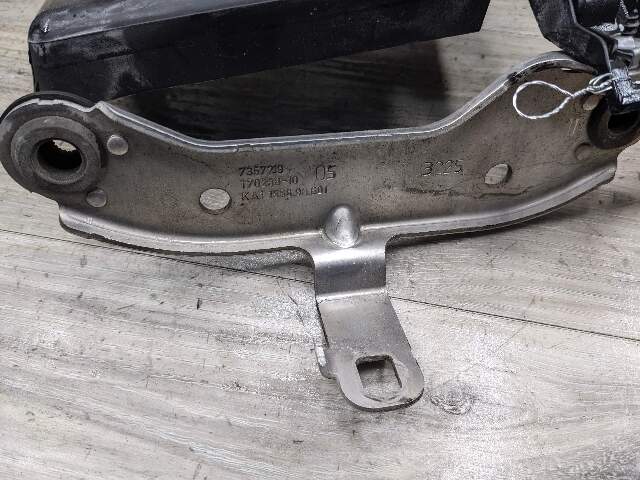 16-19 OEM BMW G11 G12 750 Front Left Driver Side Radiator Support Air Duct