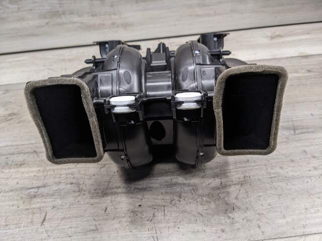 16-21 OEM BMW G11 G12 740 750 Rear Center Console Heater Blower Motor Duct