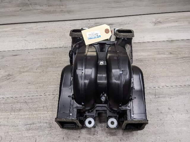 16-21 OEM BMW G11 G12 740 750 Rear Center Console Heater Blower Motor Duct