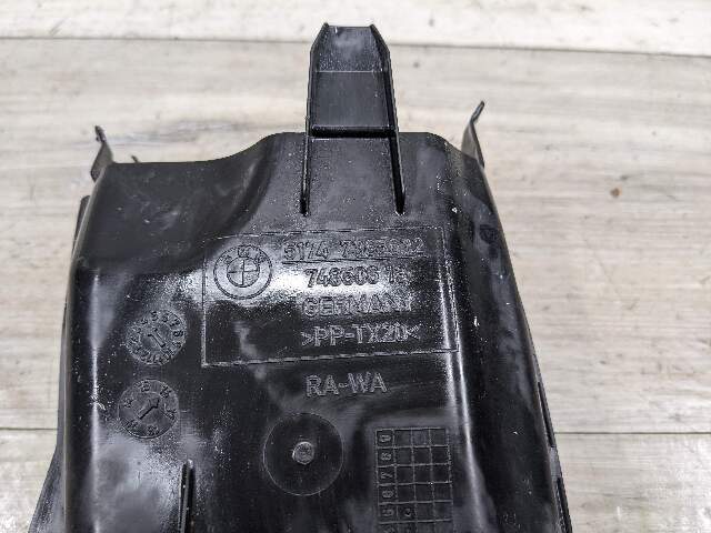 16-19 OEM BMW G11 G12 G30 750 Front Right Wheelhouse Brake Air Duct