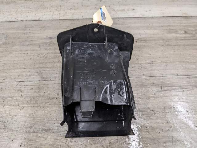 16-19 OEM BMW G11 G12 G30 750 Front Right Wheelhouse Brake Air Duct