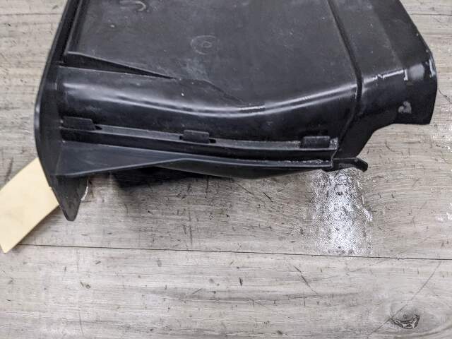 16-19 OEM BMW G11 G12 G30 750 Front Right Wheelhouse Brake Air Duct