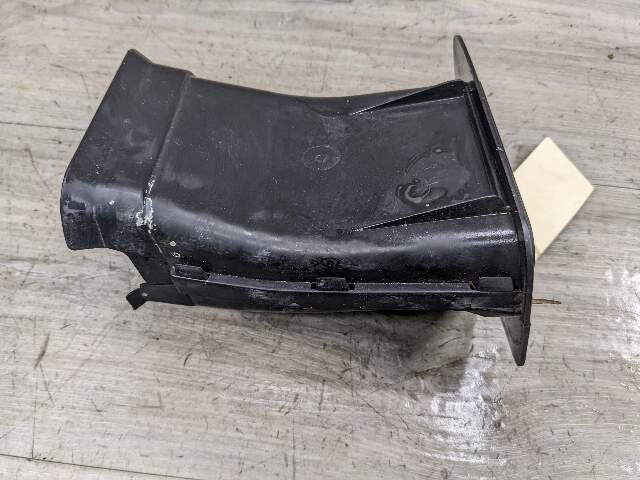 16-19 OEM BMW G11 G12 G30 750 Front Right Wheelhouse Brake Air Duct