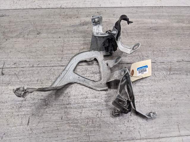 11-16 OEM BMW F10 528 535 550 Front Right Side Fender Bracket Wing Holder SET