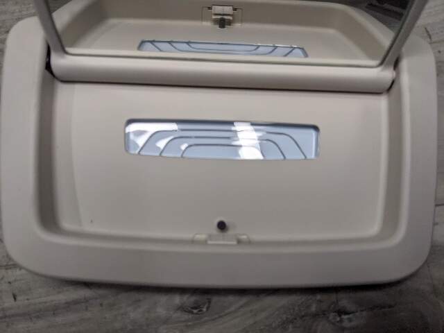 16-19 OEM BMW G12 750 Rear Overhead Vanity Light Dome Lamp W/ Mirror
