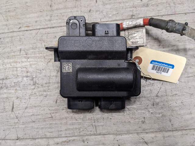 14-18 OEM BMW F15 F16 X5 X6 Battery Distribution B+ Junction Terminal Module