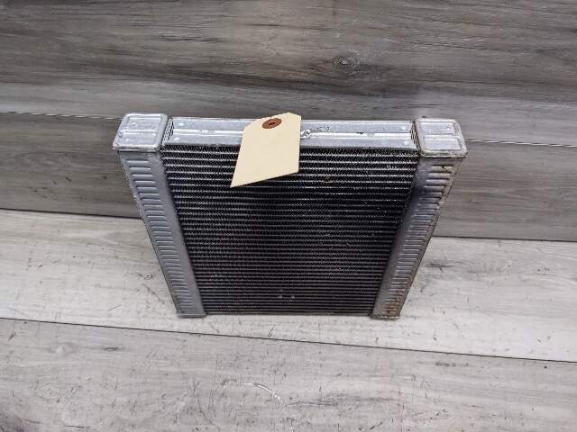 18-24 OEM BMW G12 G14 G16 G30 F90 F93 M5 M8 Second Auxiliary Coolant Radiator