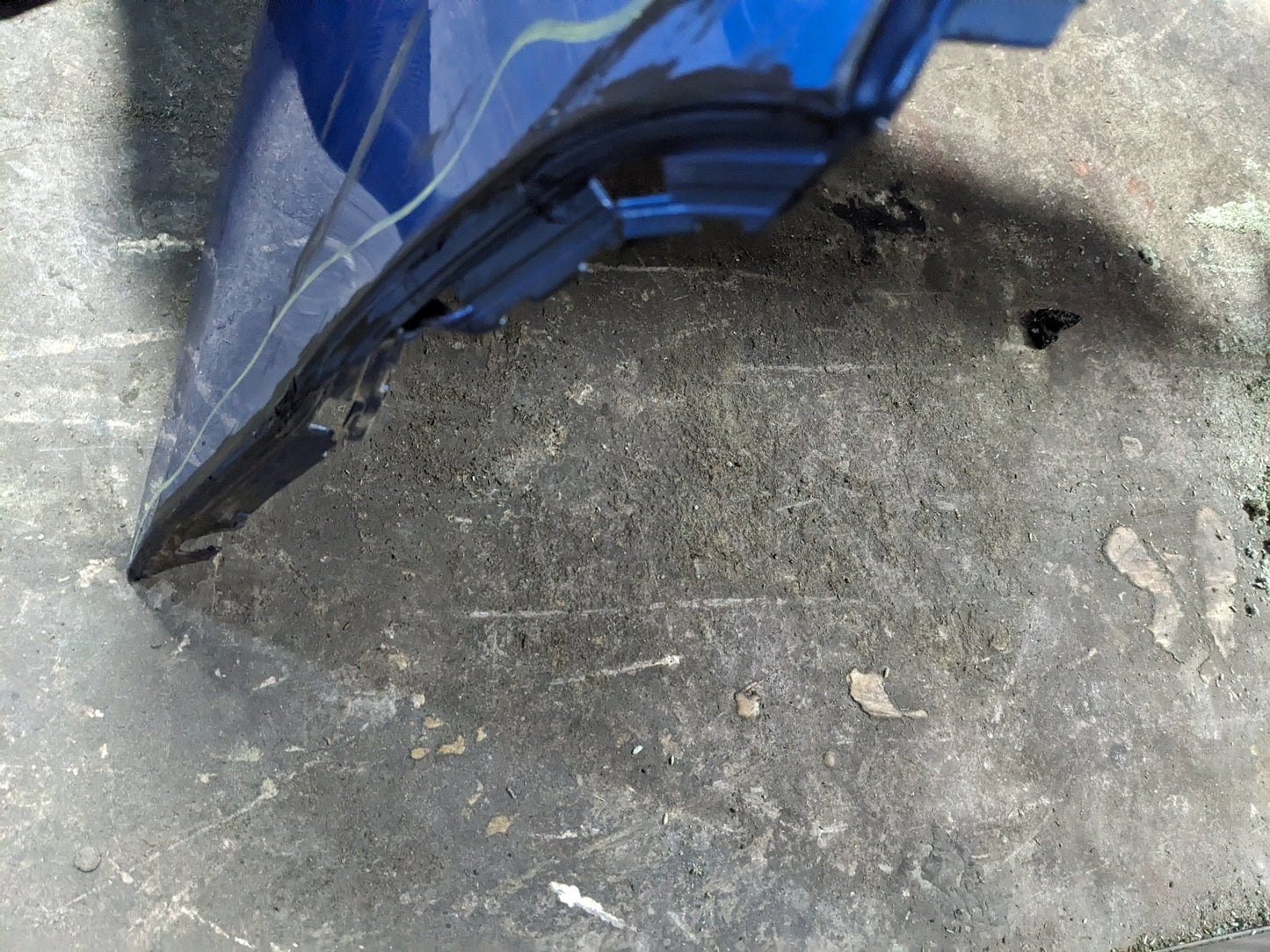 14-20 OEM BMW F22 F23 228 M235 M240 REAR Bumper Cover Trim M-SPORT Blue*DAMAGED