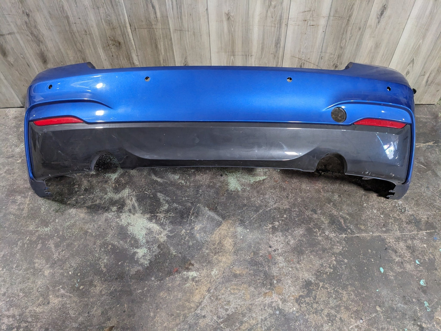 14-20 OEM BMW F22 F23 228 M235 M240 REAR Bumper Cover Trim M-SPORT Blue*DAMAGED