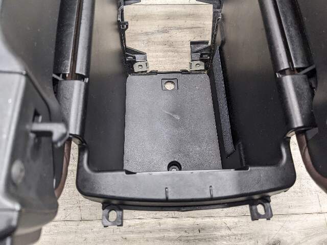 12-19 OEM BMW F15 F16 F85 F86 X5 X6 M Front Center Console Arm Rest Leather