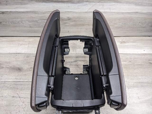 12-19 OEM BMW F15 F16 F85 F86 X5 X6 M Front Center Console Arm Rest Leather